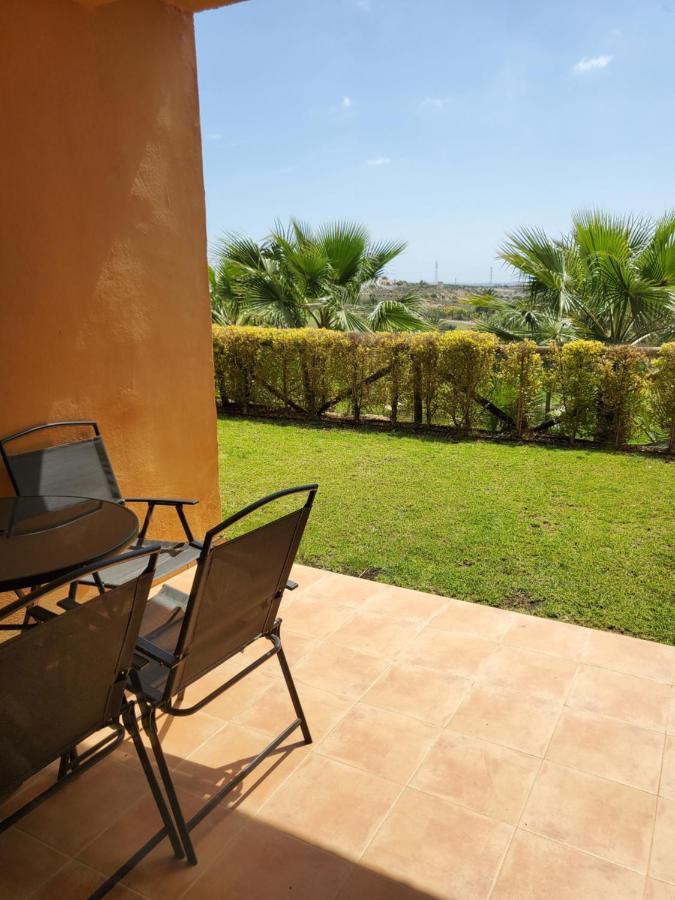 Bajo Con Jardin Propio En Valle Del Este Golf!! 维拉 外观 照片