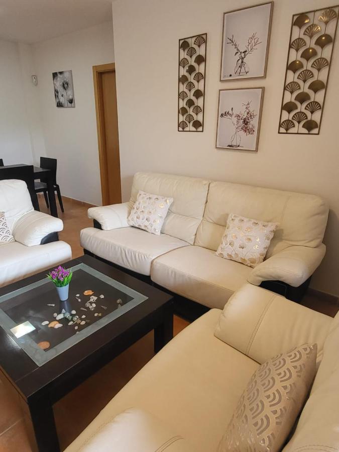 Bajo Con Jardin Propio En Valle Del Este Golf!! 维拉 外观 照片